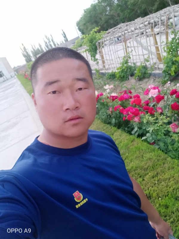 奋斗中的青春最美丽的第一张照片--新疆交友中心