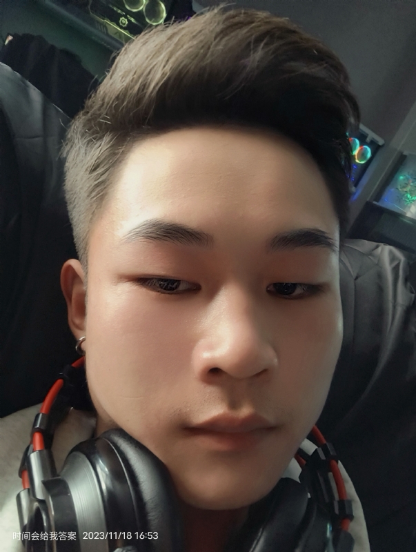 烦烦的小林的第一张照片--新疆交友中心